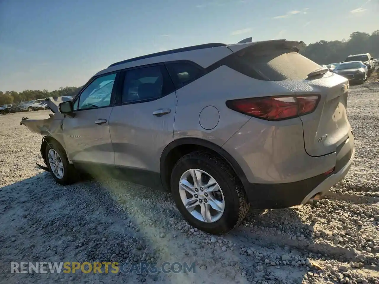 2 Photograph of a damaged car 3GNKBDRS1MS519840 CHEVROLET BLAZER 2021