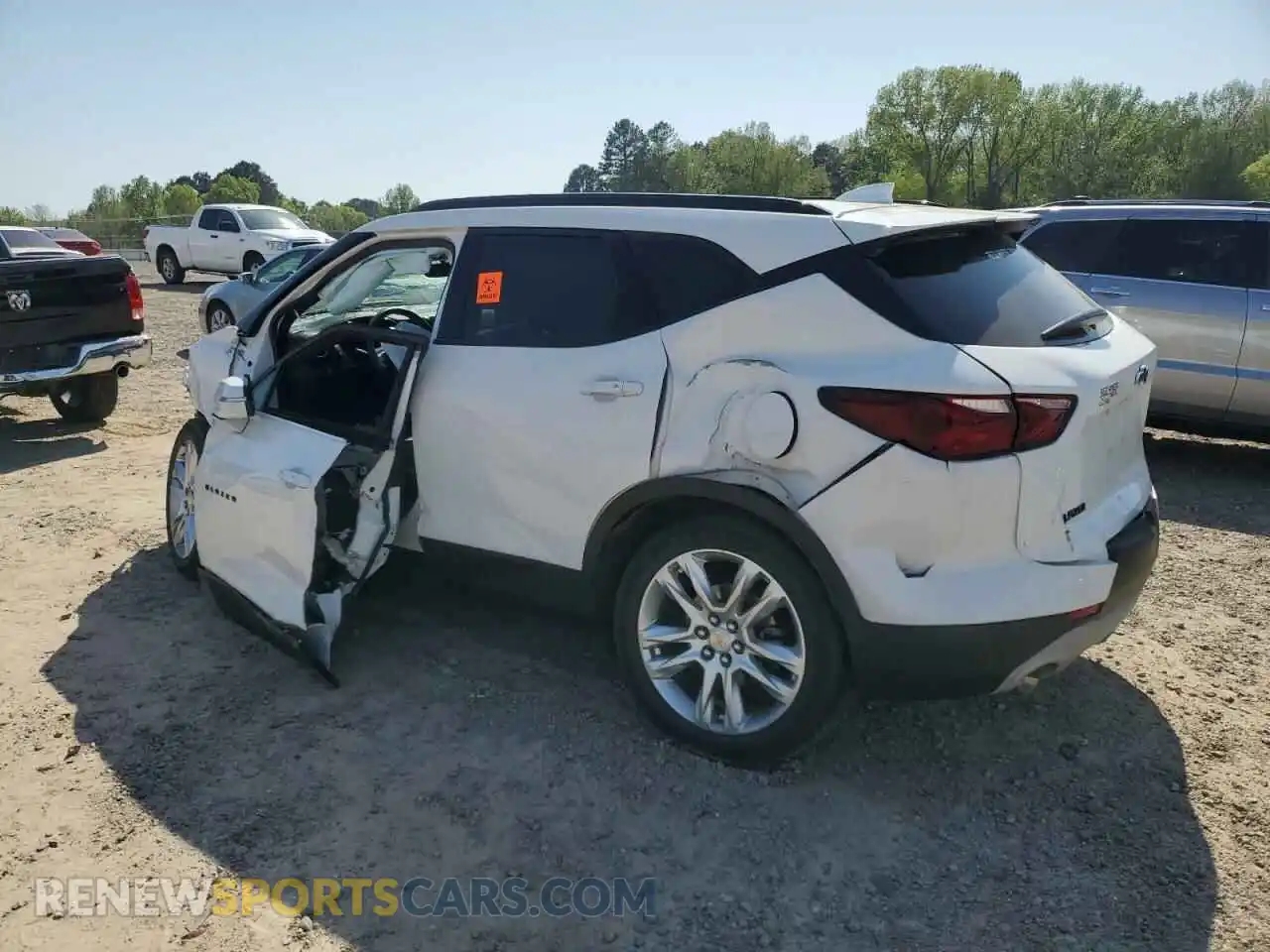 2 Photograph of a damaged car 3GNKBDRS4MS500747 CHEVROLET BLAZER 2021