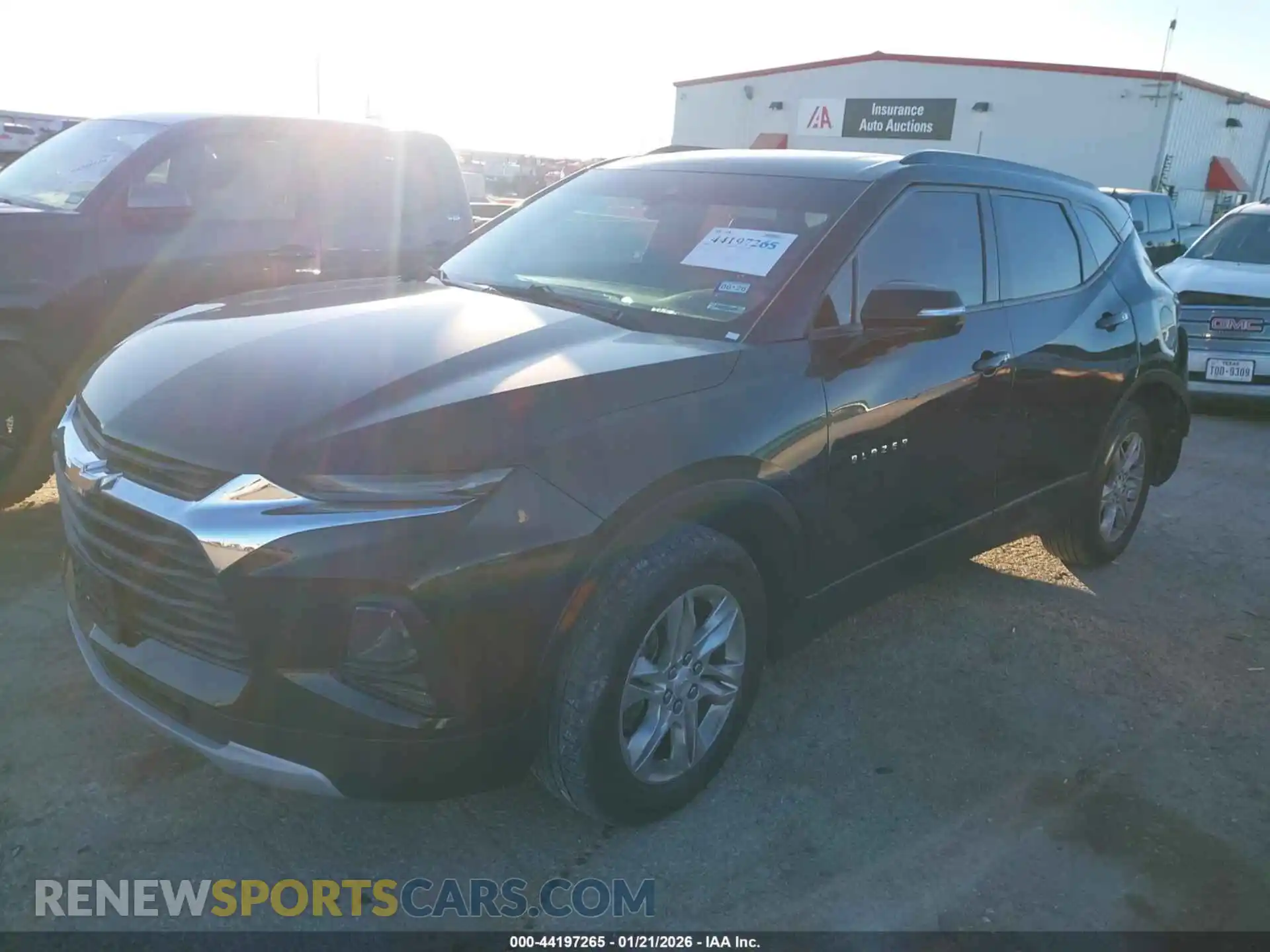 2 Photograph of a damaged car 3GNKBDRS5MS506038 CHEVROLET BLAZER 2021