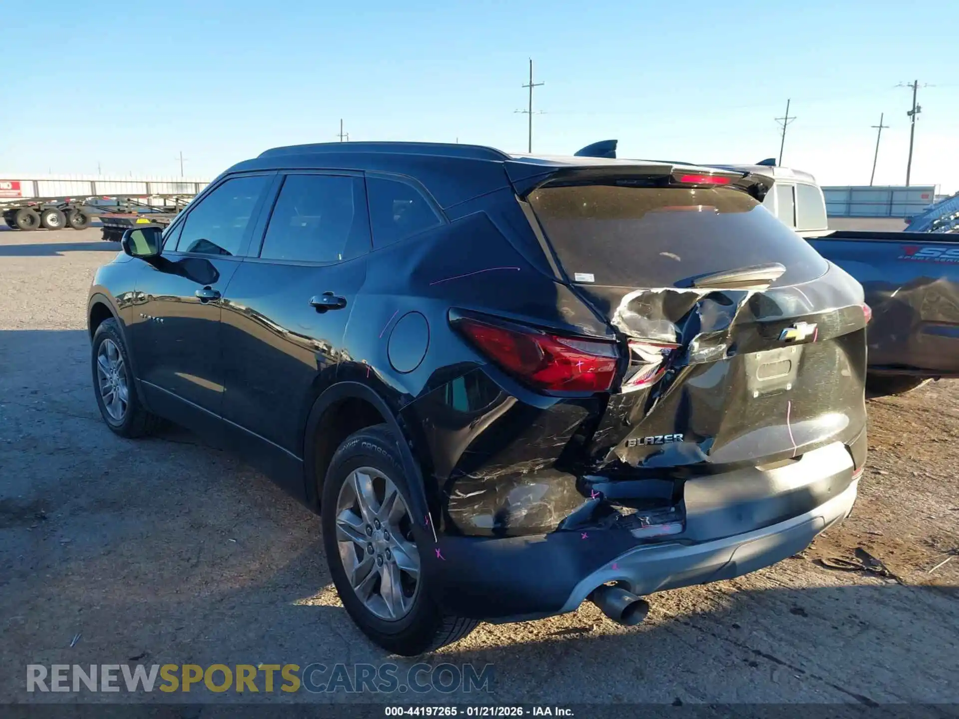 3 Photograph of a damaged car 3GNKBDRS5MS506038 CHEVROLET BLAZER 2021