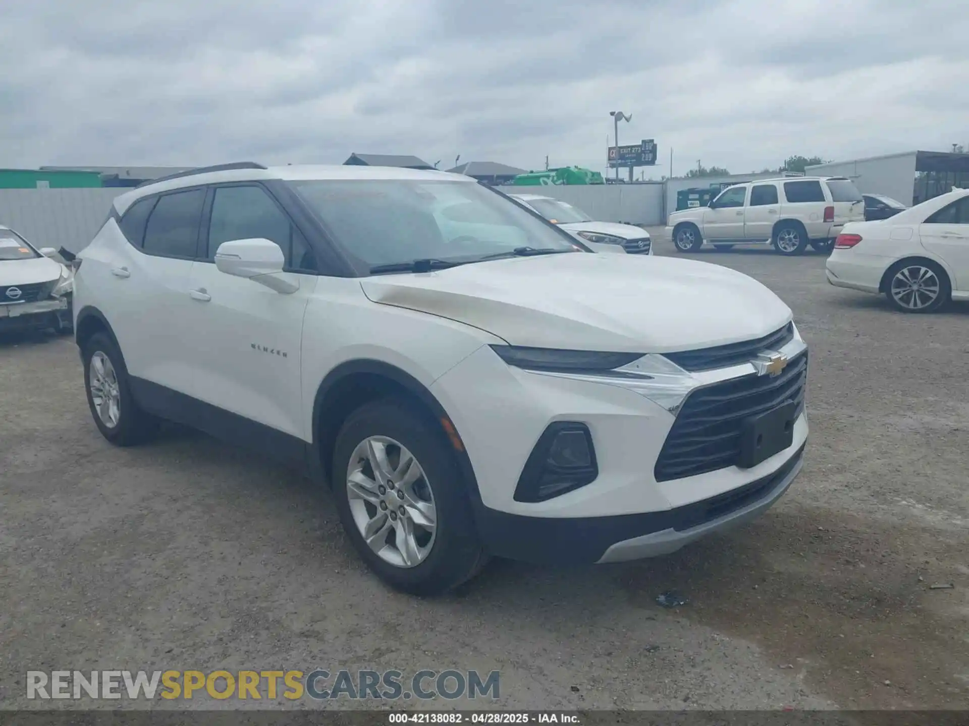 1 Фотография поврежденного автомобиля 3GNKBDRS6MS537833 CHEVROLET BLAZER 2021