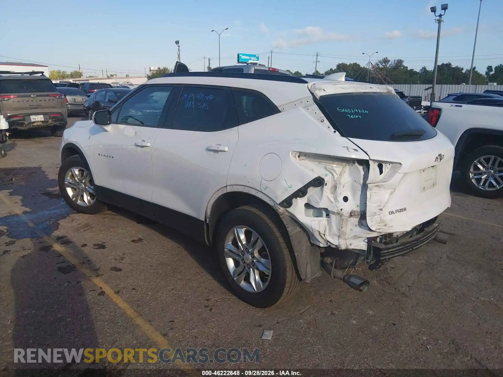 3 Photograph of a damaged car 3GNKBDRS7MS540174 CHEVROLET BLAZER 2021