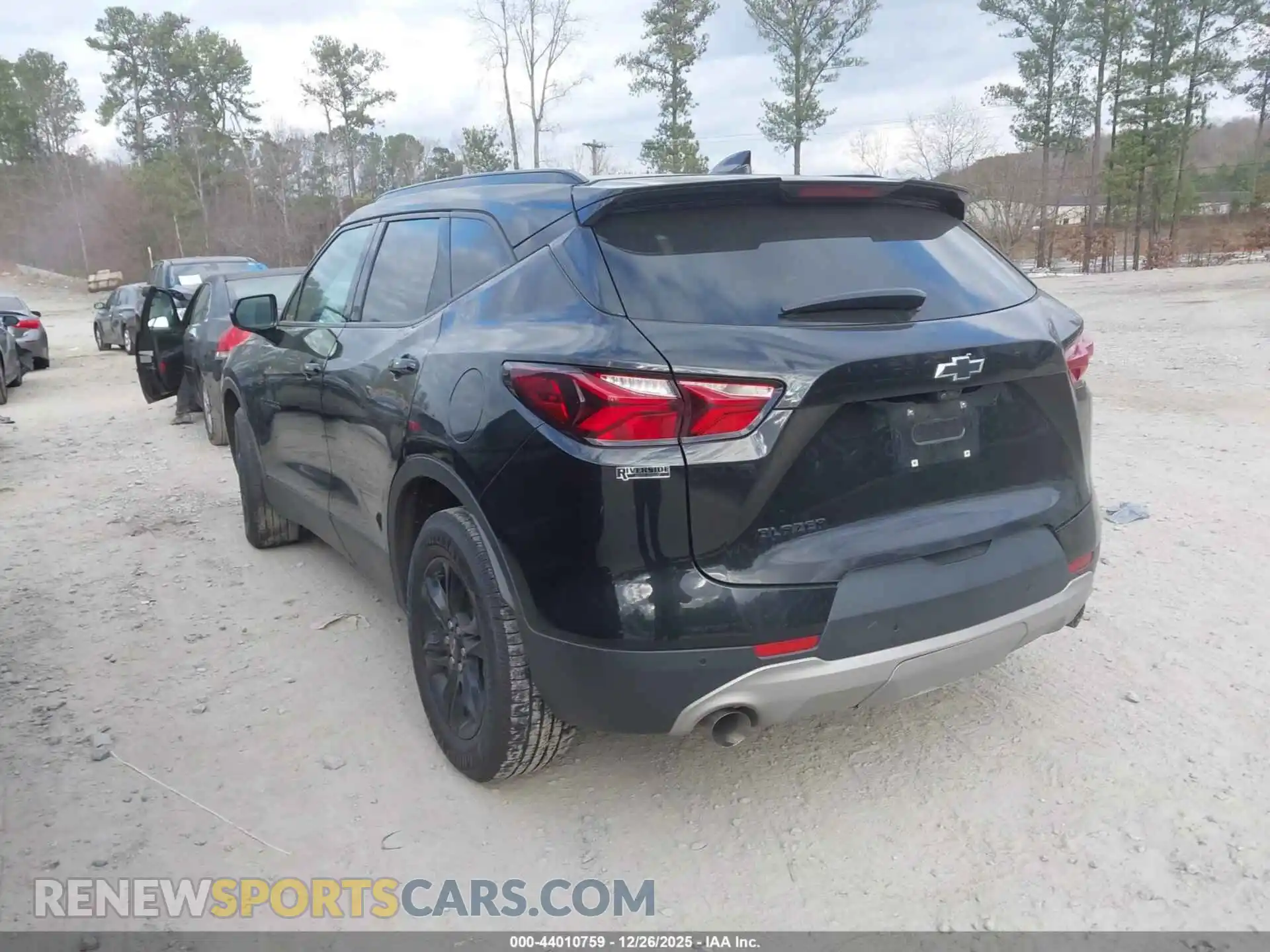 3 Photograph of a damaged car 3GNKBDRS9MS537504 CHEVROLET BLAZER 2021