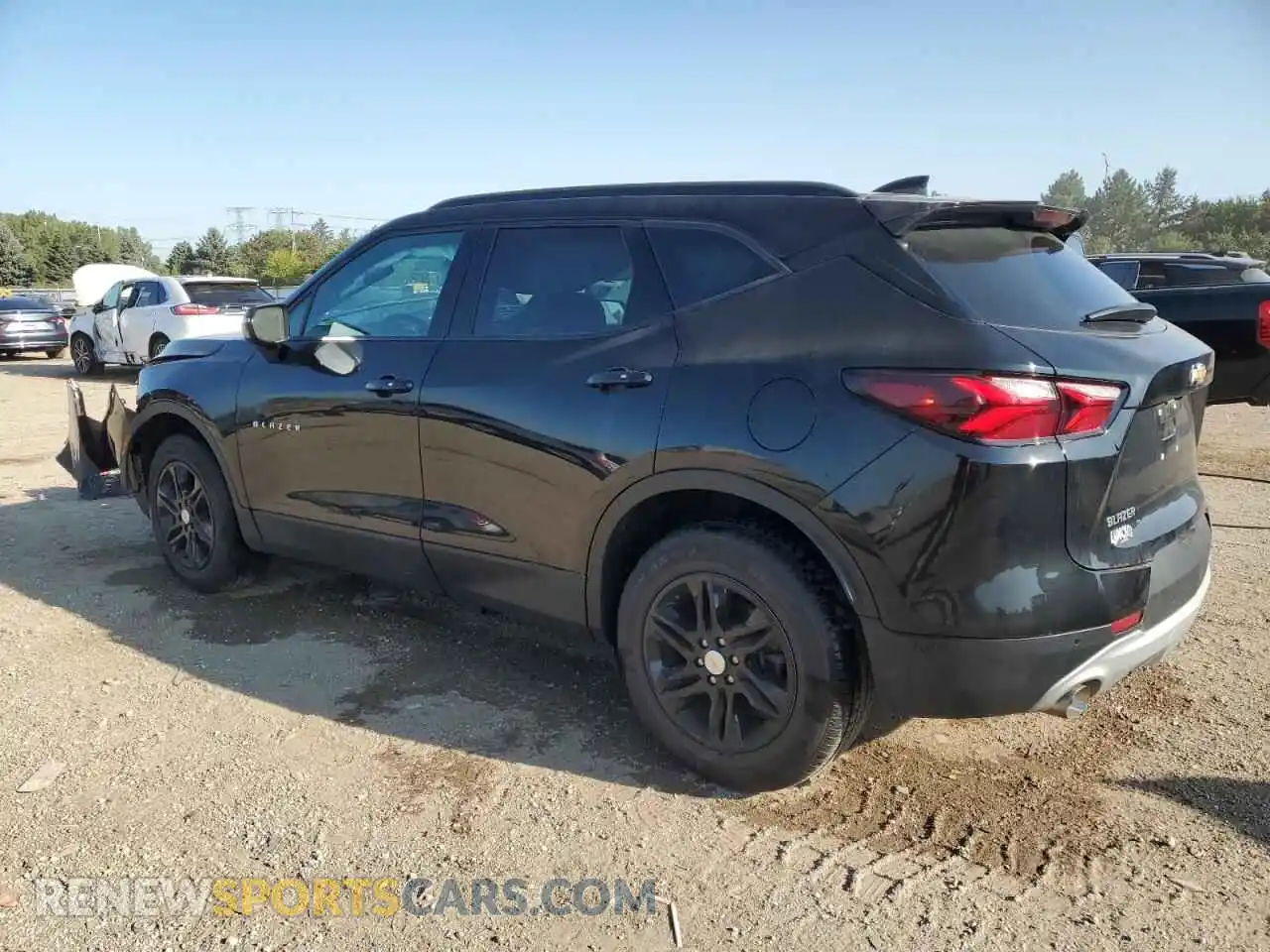 2 Photograph of a damaged car 3GNKBDRS9MS554903 CHEVROLET BLAZER 2021