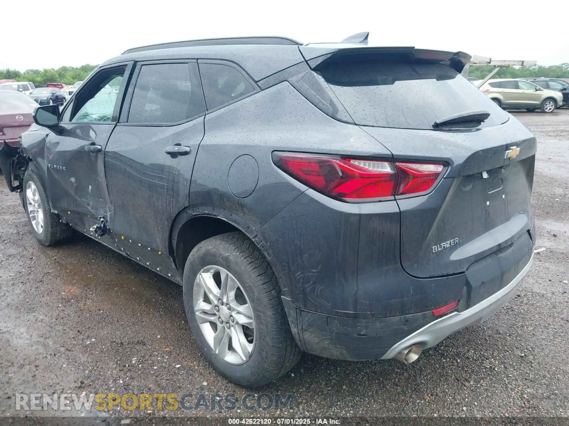 3 Photograph of a damaged car 3GNKBDRS9MS574200 CHEVROLET BLAZER 2021