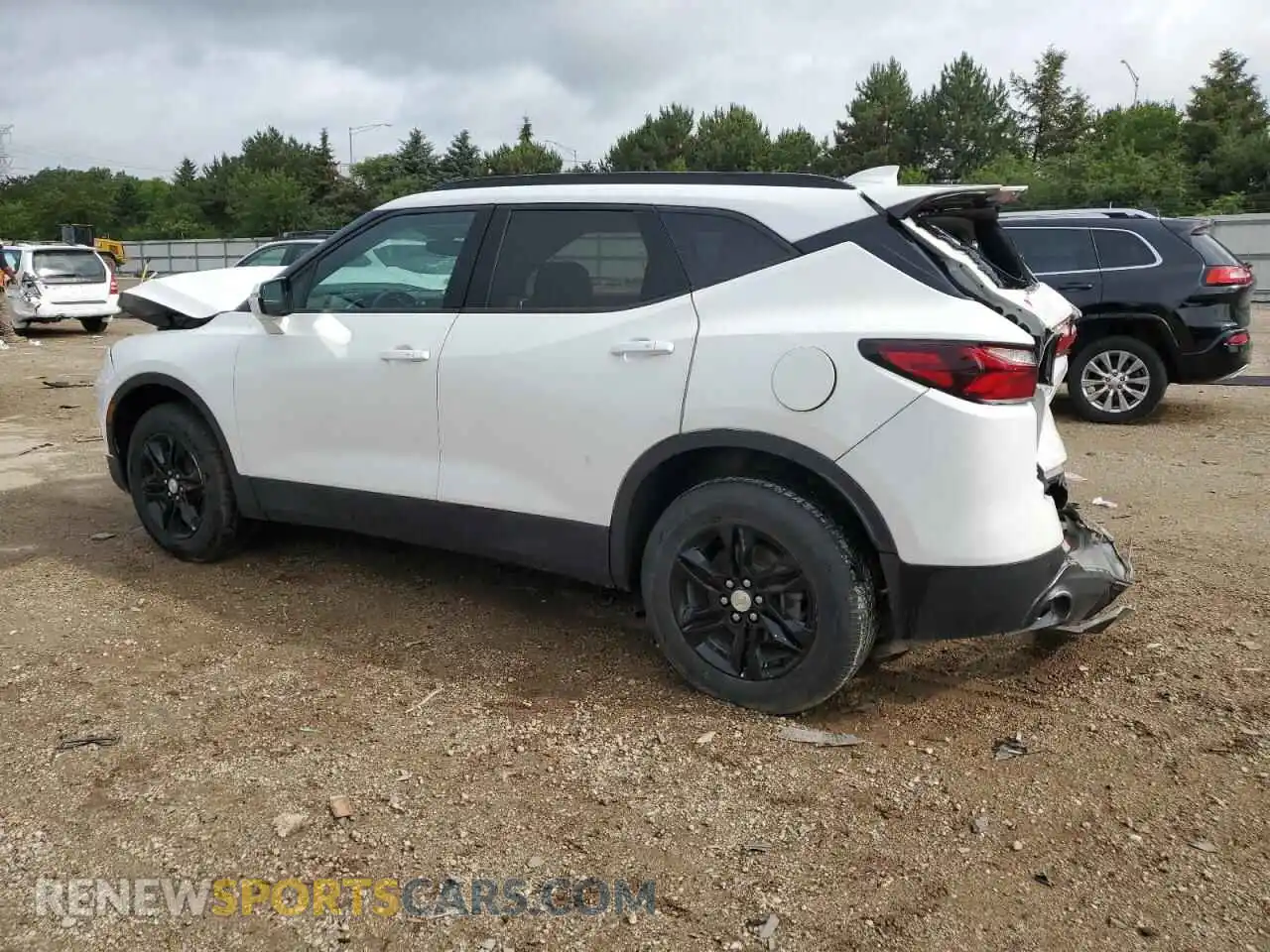 2 Photograph of a damaged car 3GNKBDRSXMS537544 CHEVROLET BLAZER 2021