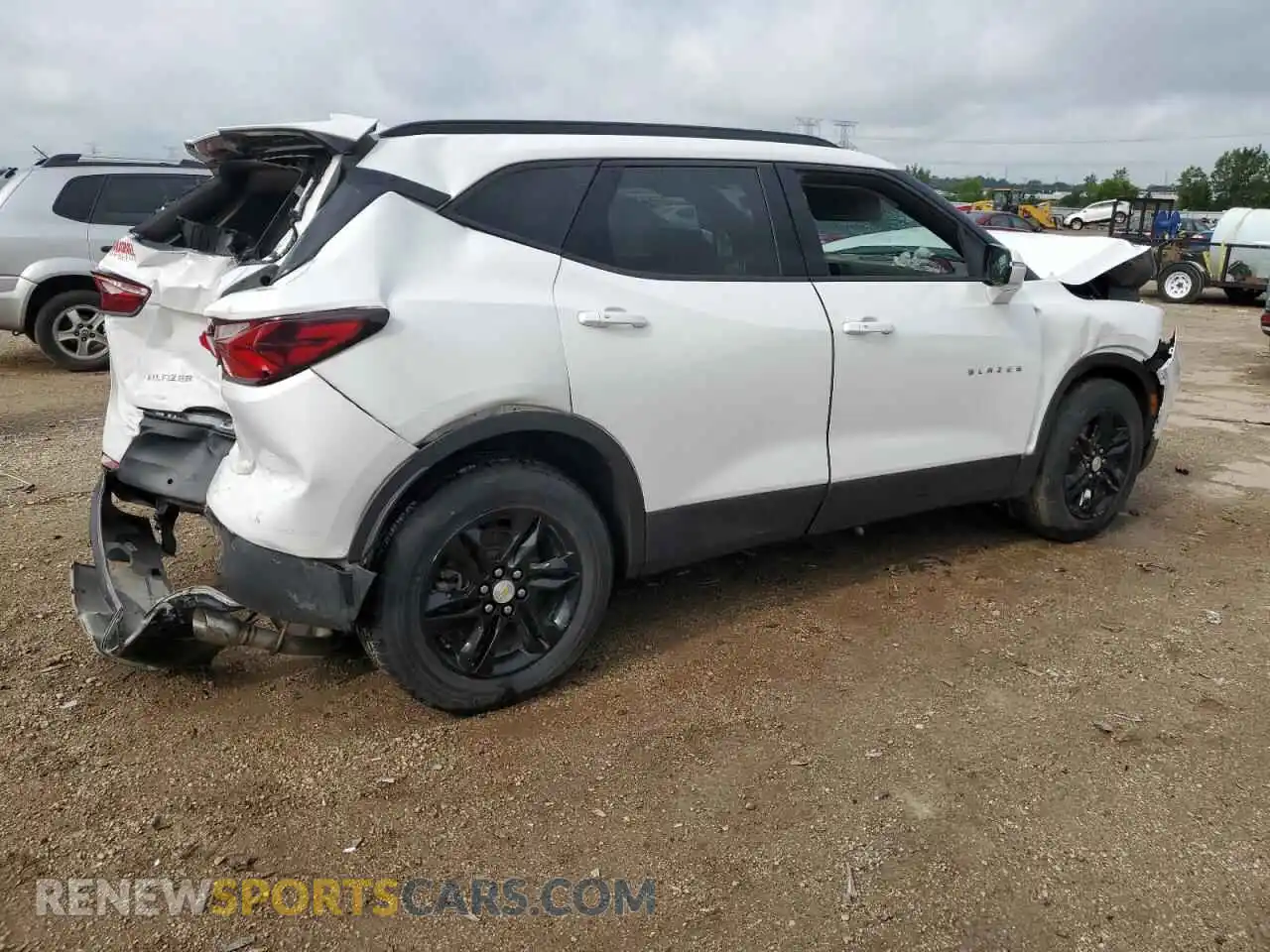 3 Photograph of a damaged car 3GNKBDRSXMS537544 CHEVROLET BLAZER 2021