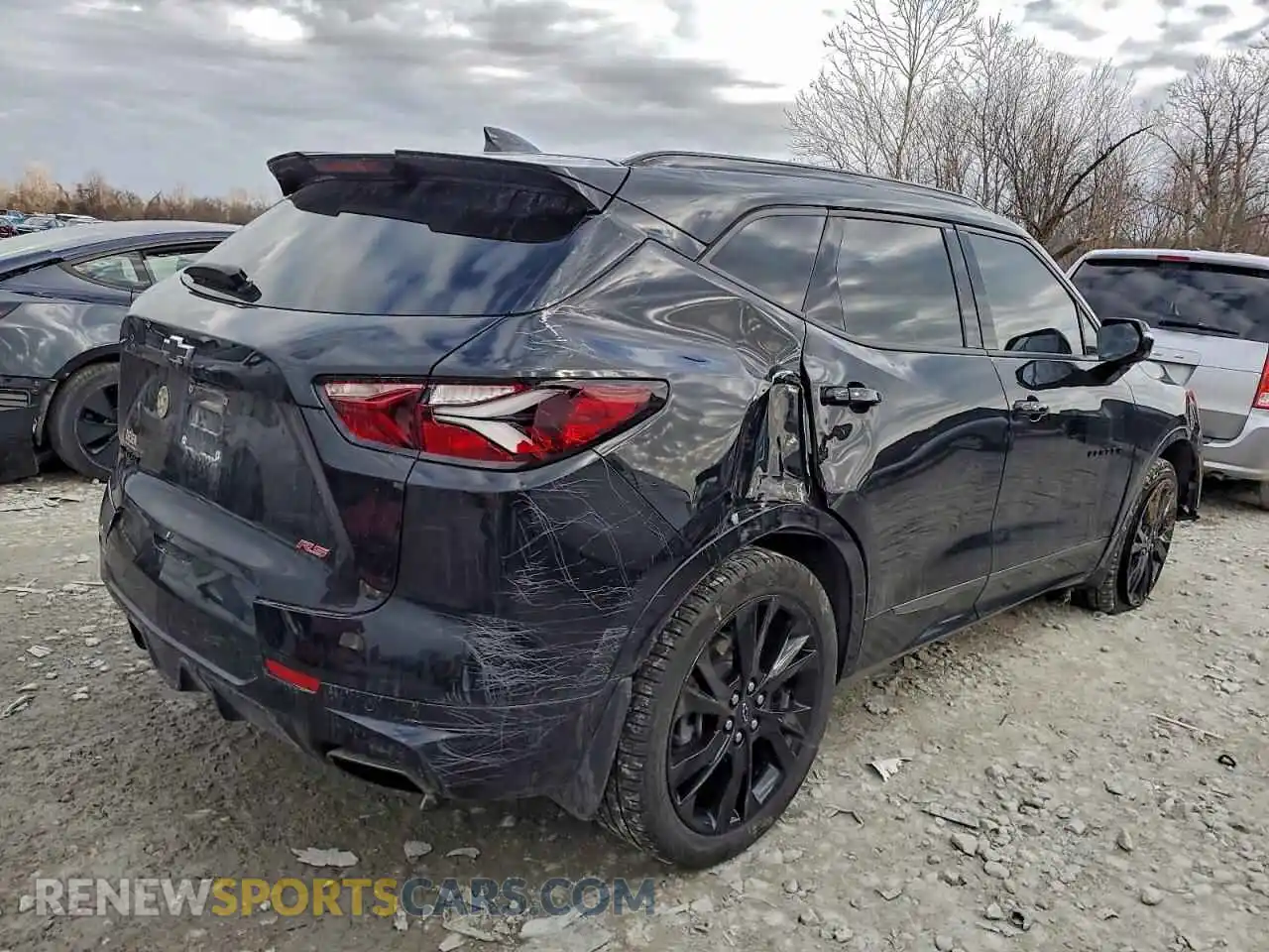3 Photograph of a damaged car 3GNKBERS2MS564470 CHEVROLET BLAZER 2021