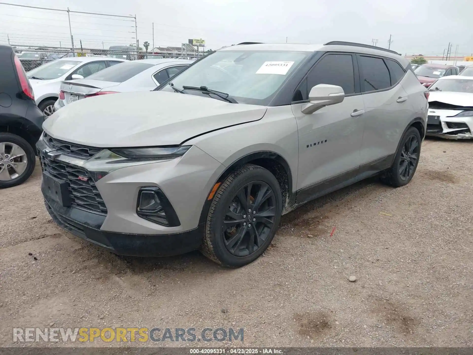 2 Photograph of a damaged car 3GNKBERS3MS518131 CHEVROLET BLAZER 2021