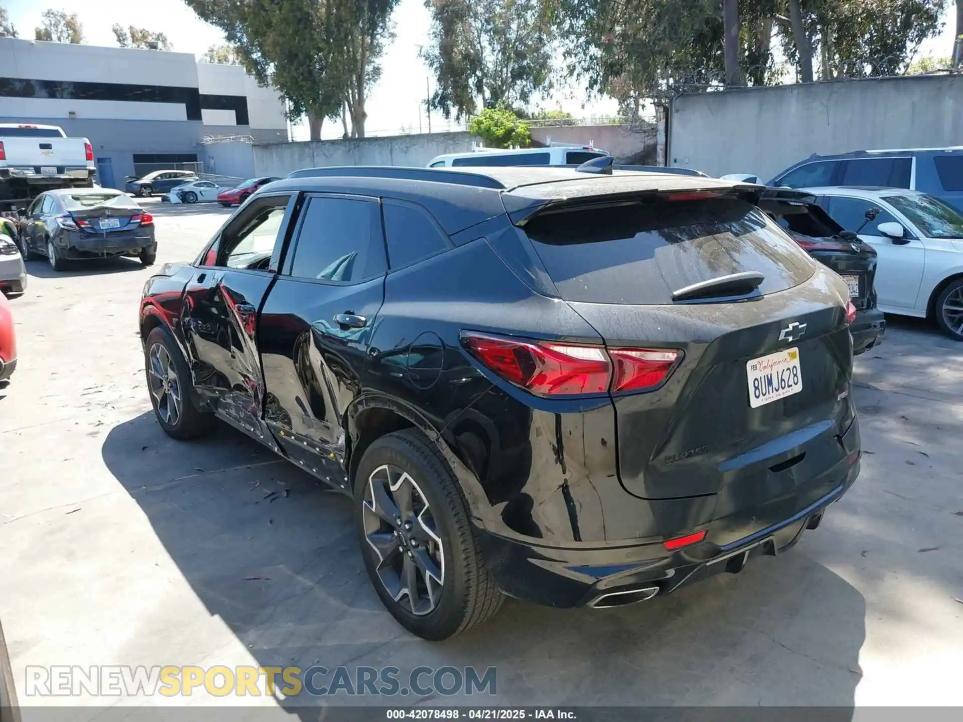 3 Photograph of a damaged car 3GNKBERS4MS523208 CHEVROLET BLAZER 2021