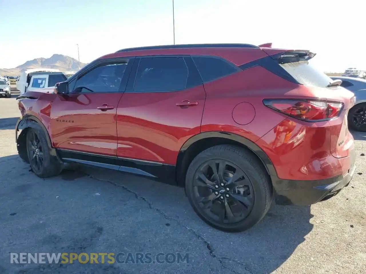 2 Photograph of a damaged car 3GNKBERS4MS579195 CHEVROLET BLAZER 2021