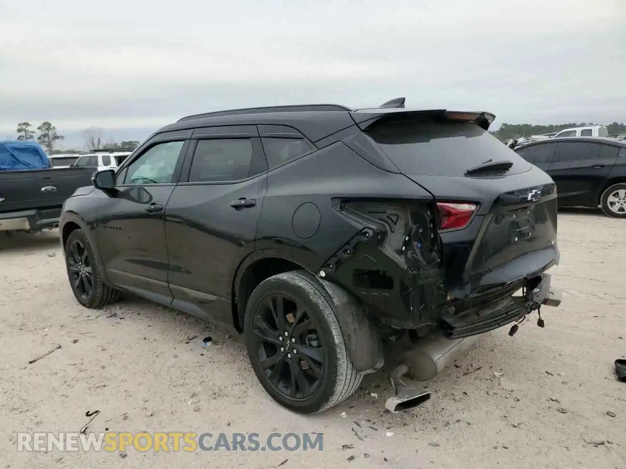 2 Photograph of a damaged car 3GNKBERS5MS569162 CHEVROLET BLAZER 2021
