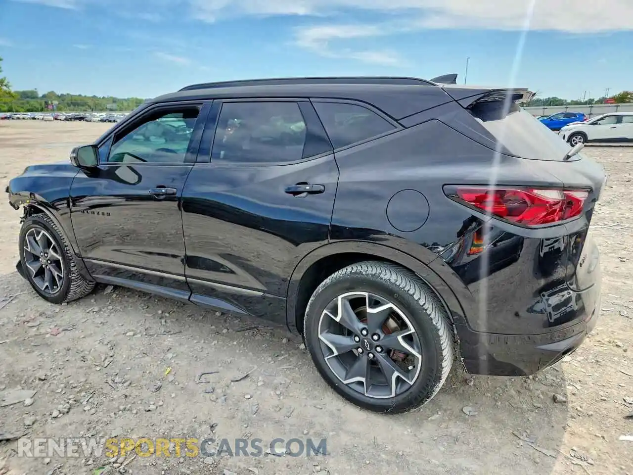 2 Photograph of a damaged car 3GNKBERS6MS504983 CHEVROLET BLAZER 2021
