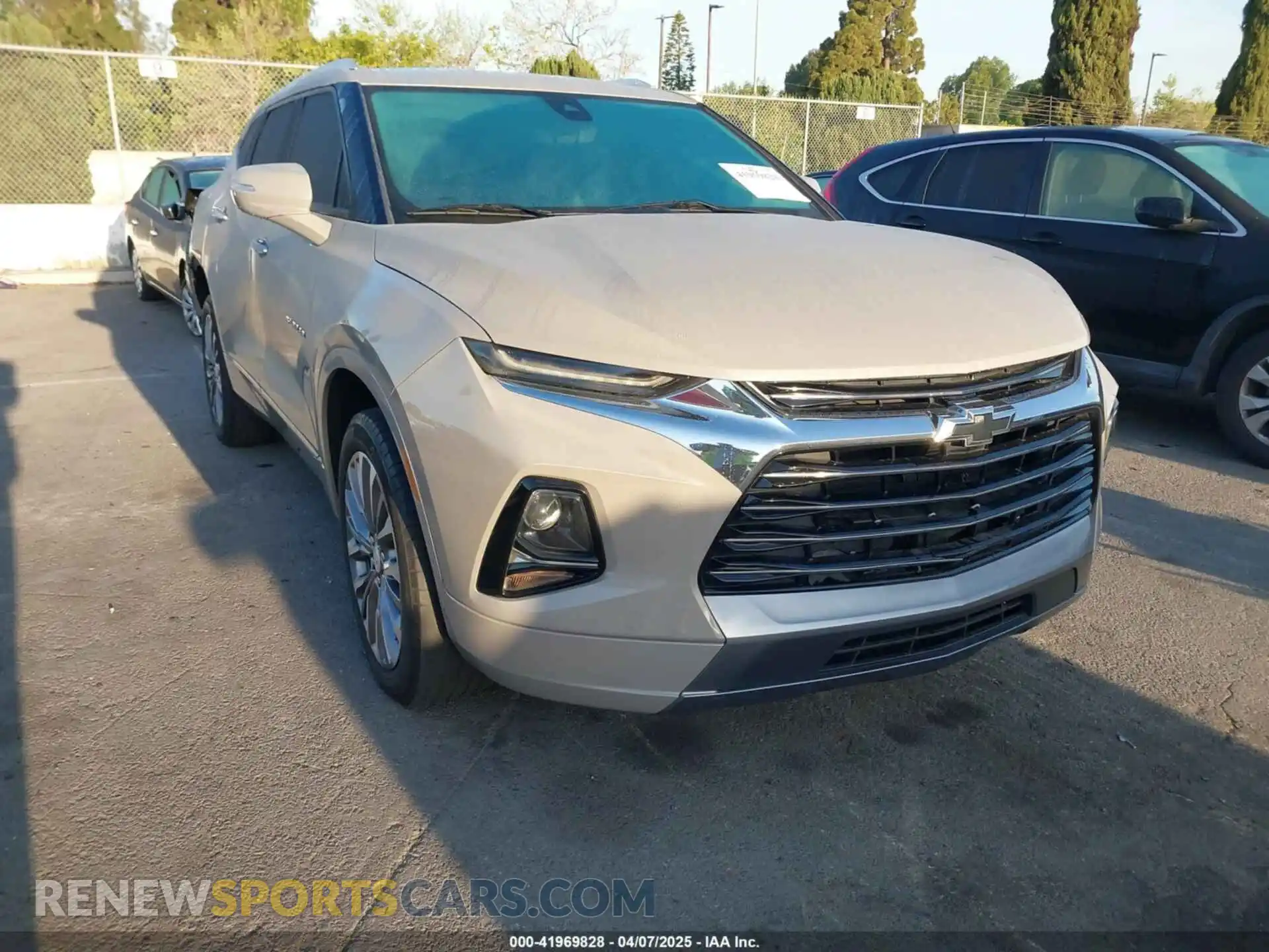 1 Фотография поврежденного автомобиля 3GNKBFR49MS530114 CHEVROLET BLAZER 2021