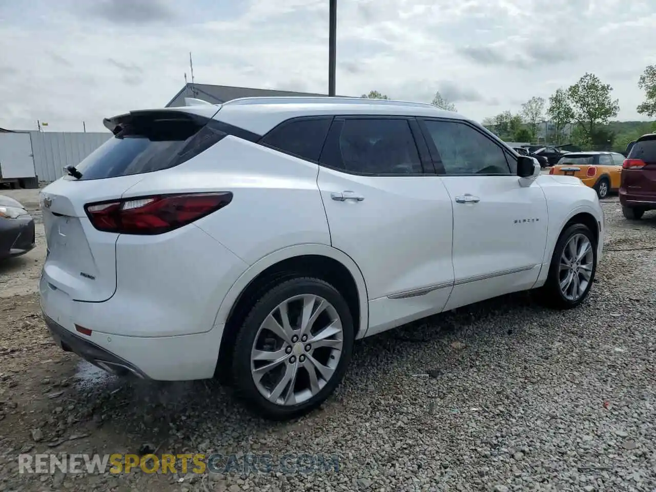 3 Photograph of a damaged car 3GNKBFRS5MS510828 CHEVROLET BLAZER 2021