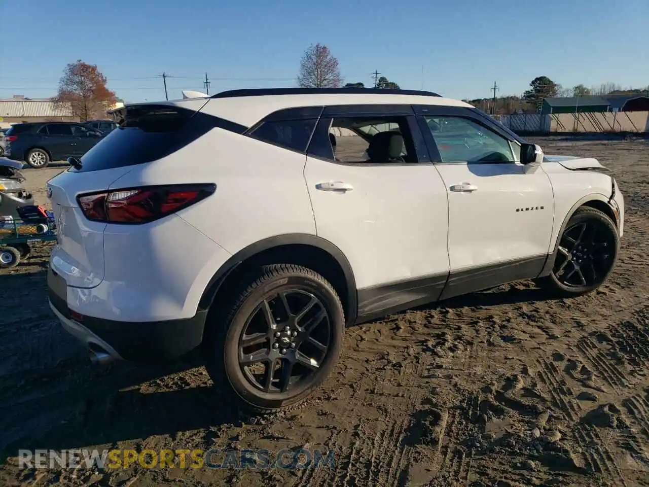 3 Photograph of a damaged car 3GNKBHR45MS535242 CHEVROLET BLAZER 2021