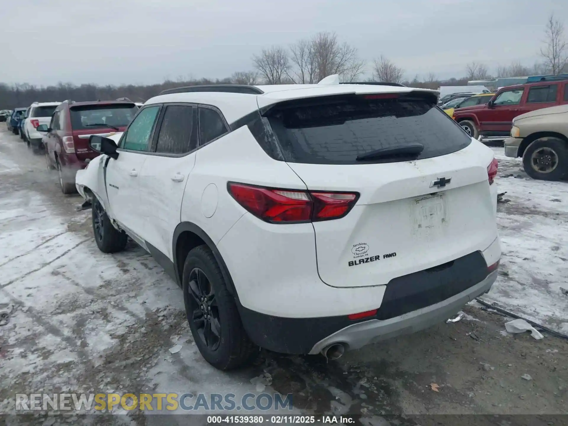 3 Photograph of a damaged car 3GNKBHR47MS562751 CHEVROLET BLAZER 2021