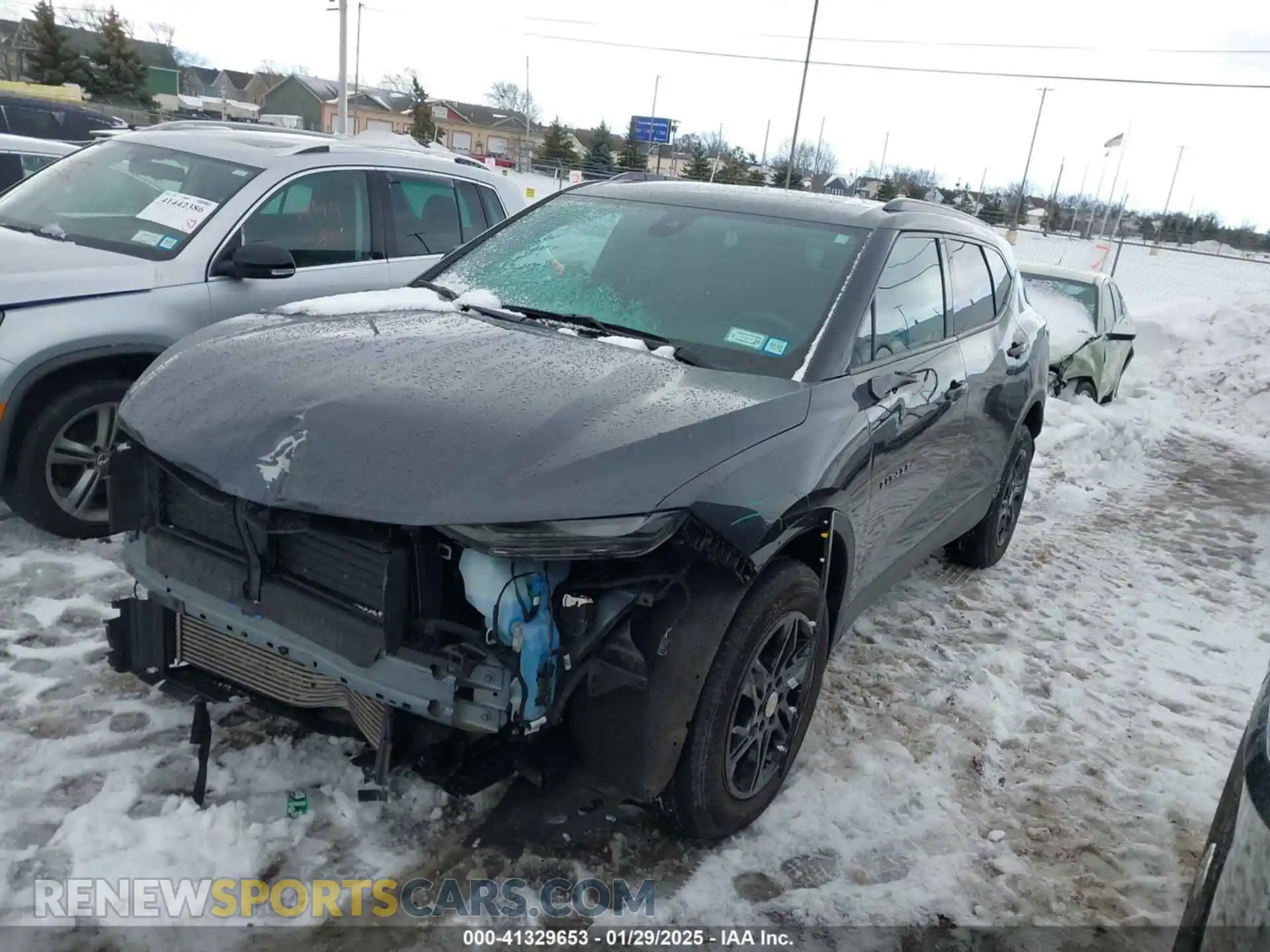 2 Photograph of a damaged car 3GNKBHR48MS547322 CHEVROLET BLAZER 2021