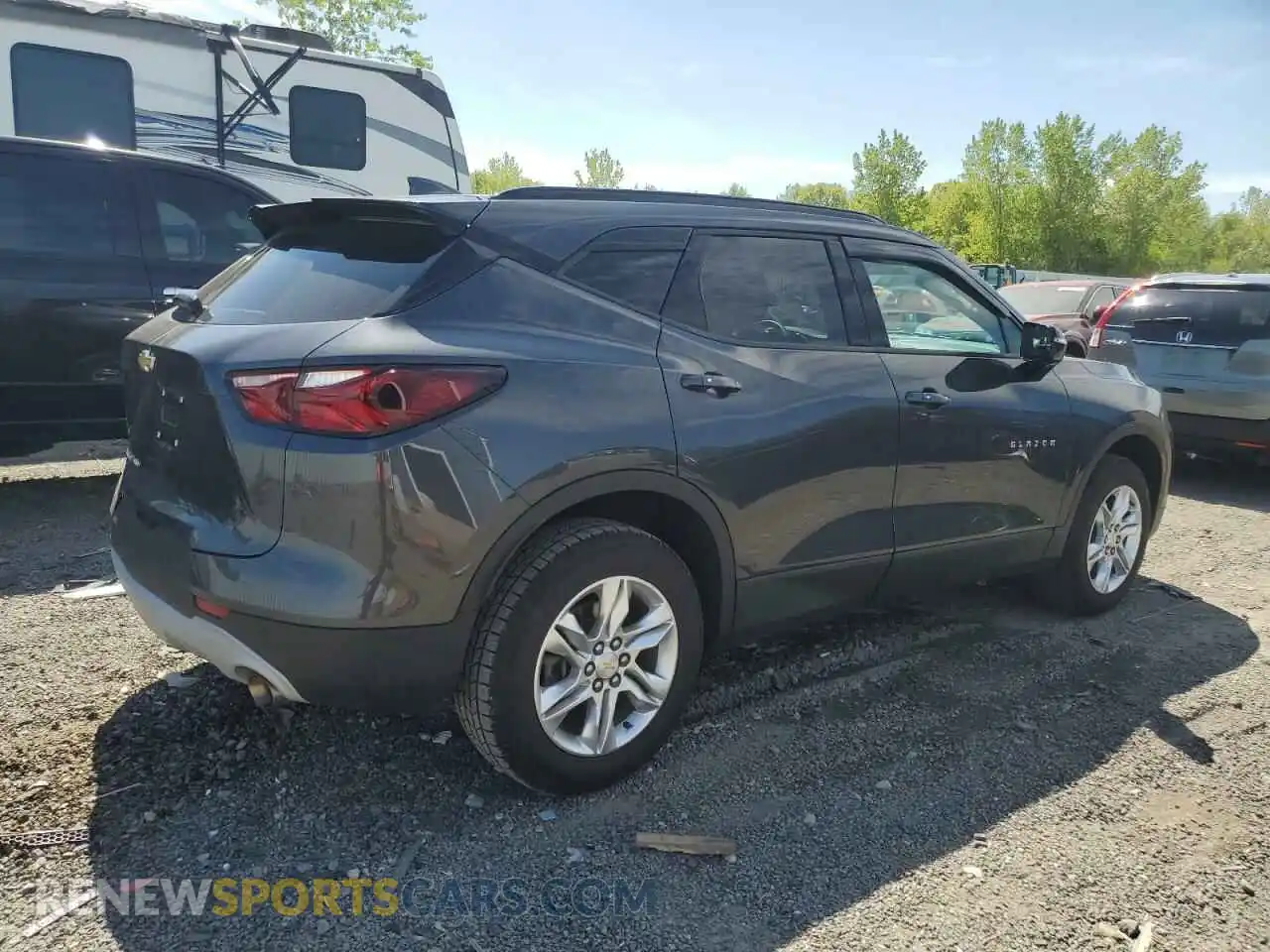 3 Photograph of a damaged car 3GNKBHR49MS540248 CHEVROLET BLAZER 2021