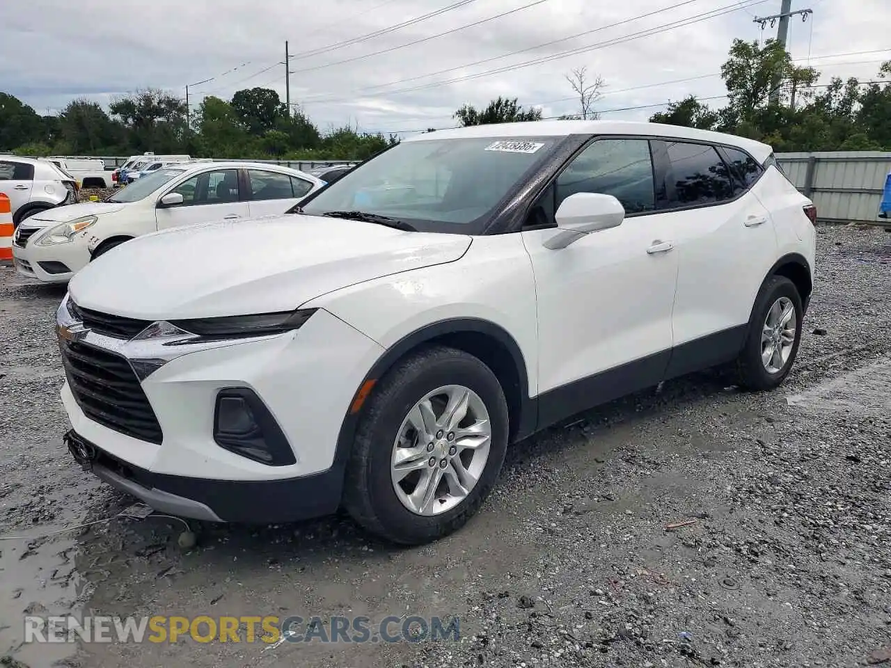 1 Photograph of a damaged car 3GNKBHRS0MS556613 CHEVROLET BLAZER 2021