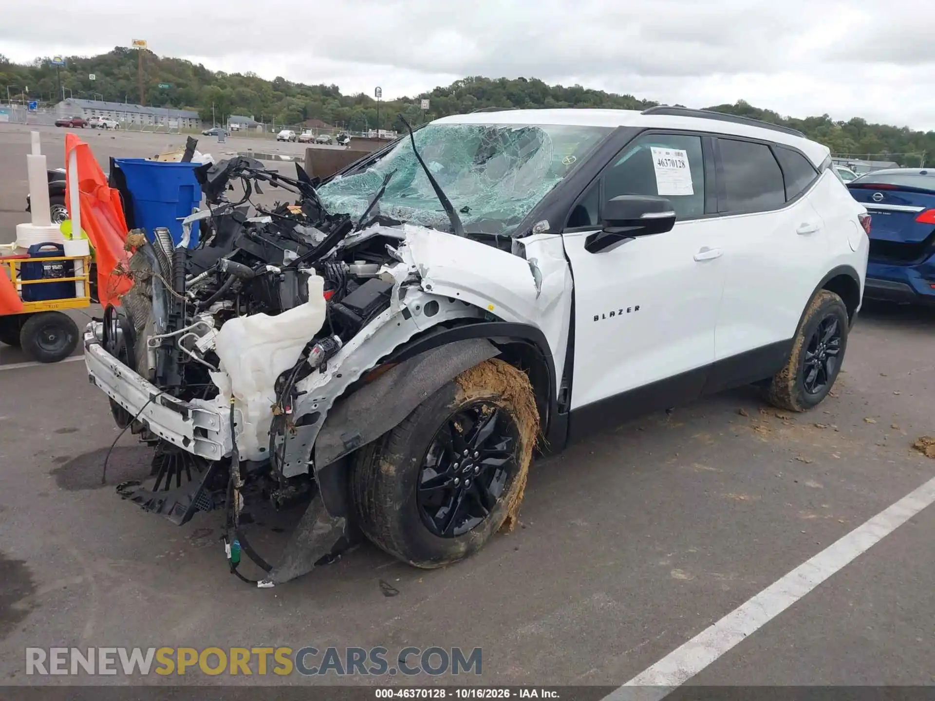 2 Photograph of a damaged car 3GNKBHRS1MS541179 CHEVROLET BLAZER 2021