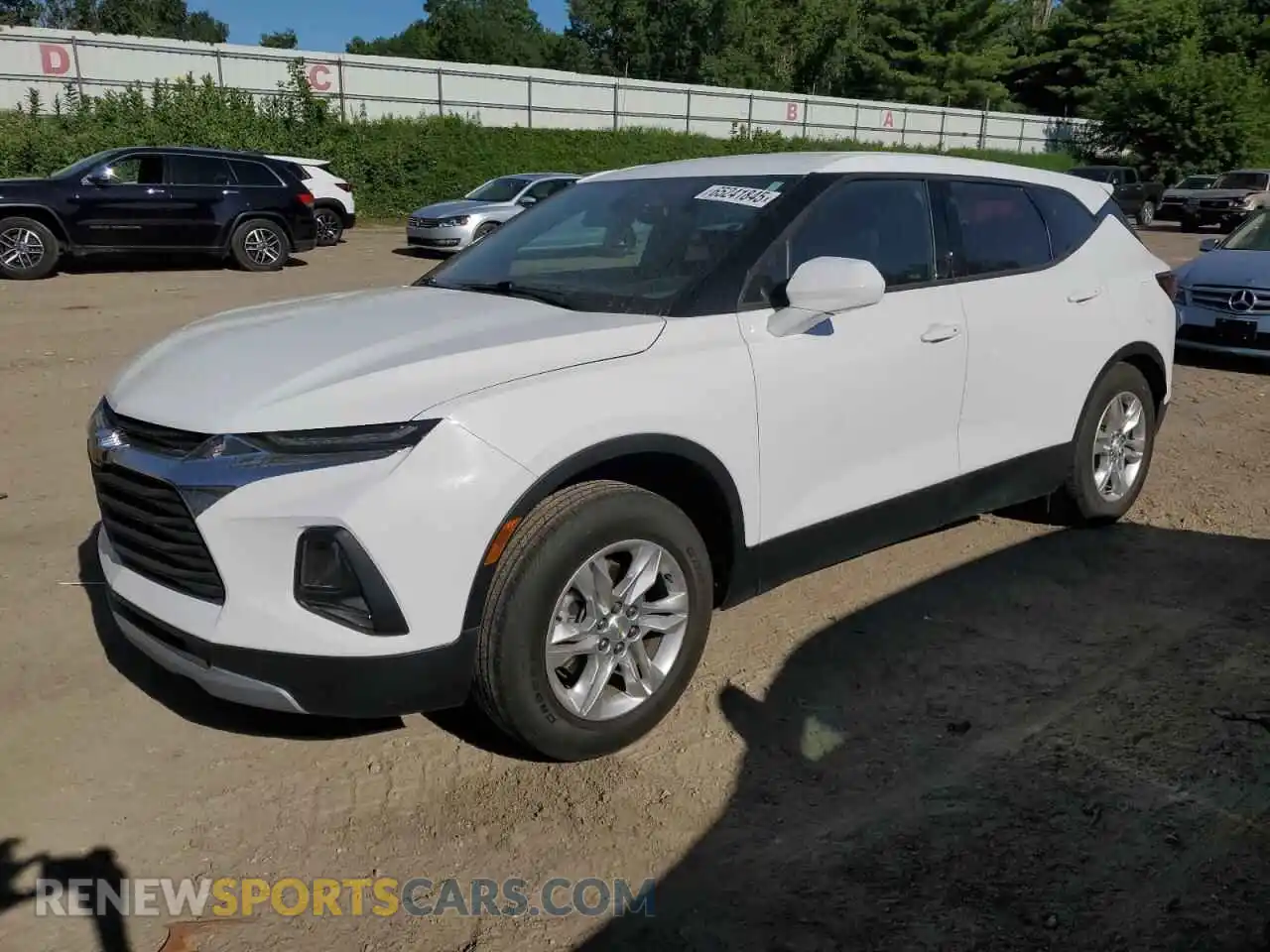1 Photograph of a damaged car 3GNKBHRS2MS508384 CHEVROLET BLAZER 2021