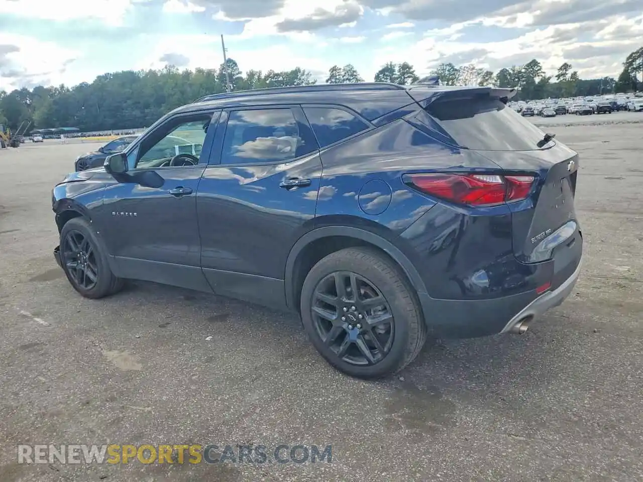 2 Photograph of a damaged car 3GNKBHRS2MS543541 CHEVROLET BLAZER 2021