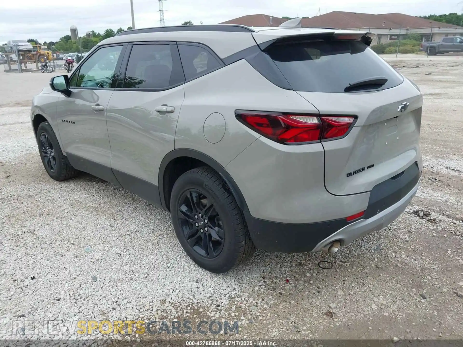3 fotografías del automóvil dañado 3GNKBHRS5MS544702 CHEVROLET BLAZER 2021