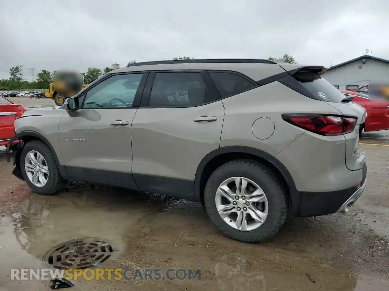 2 Photograph of a damaged car 3GNKBHRS9MS532455 CHEVROLET BLAZER 2021