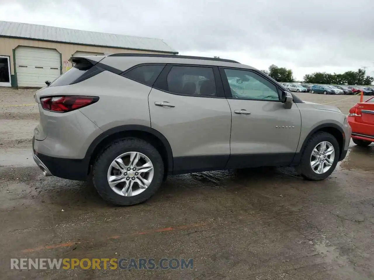 3 Photograph of a damaged car 3GNKBHRS9MS532455 CHEVROLET BLAZER 2021