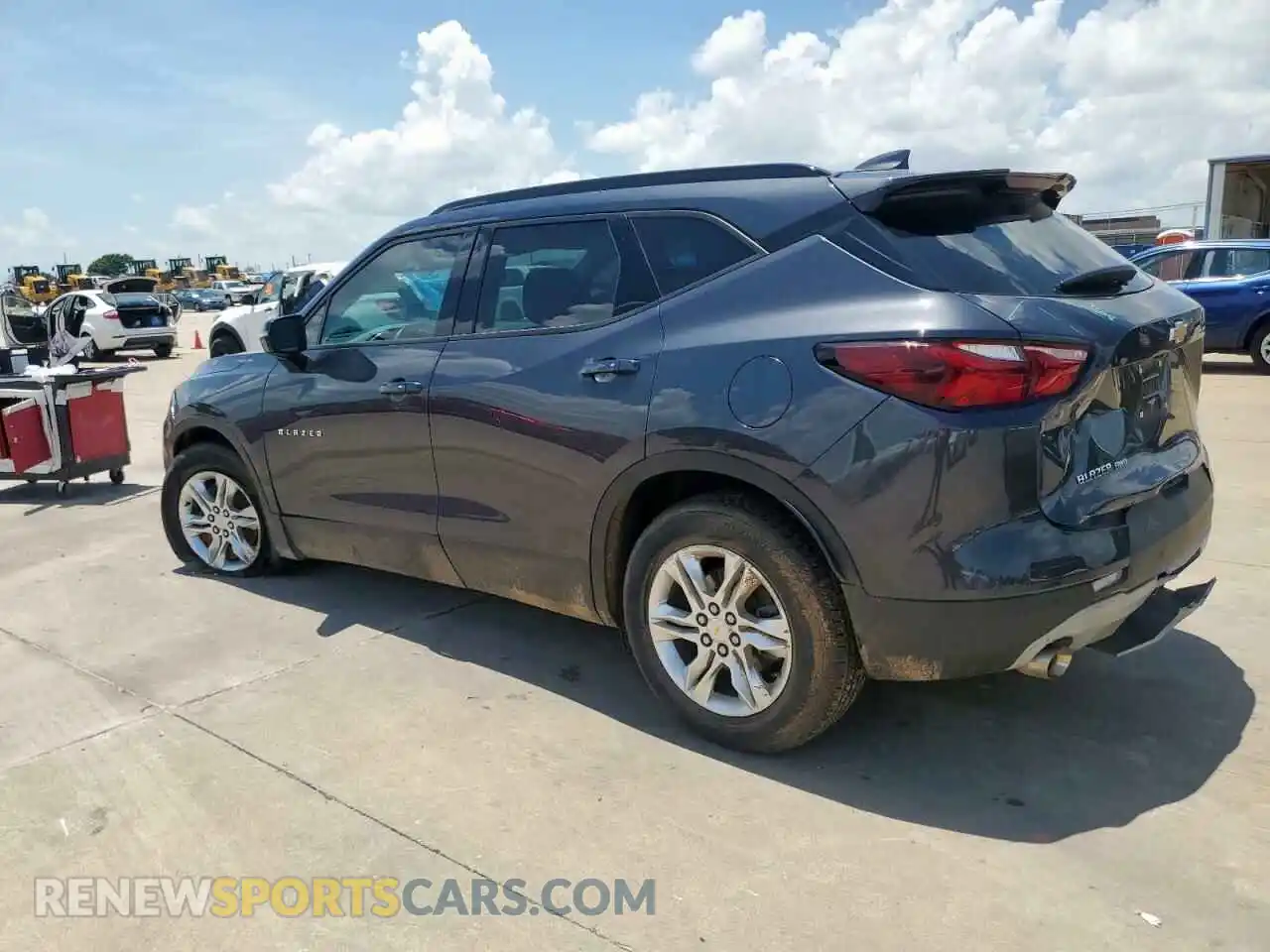 2 Photograph of a damaged car 3GNKBHRS9MS555928 CHEVROLET BLAZER 2021