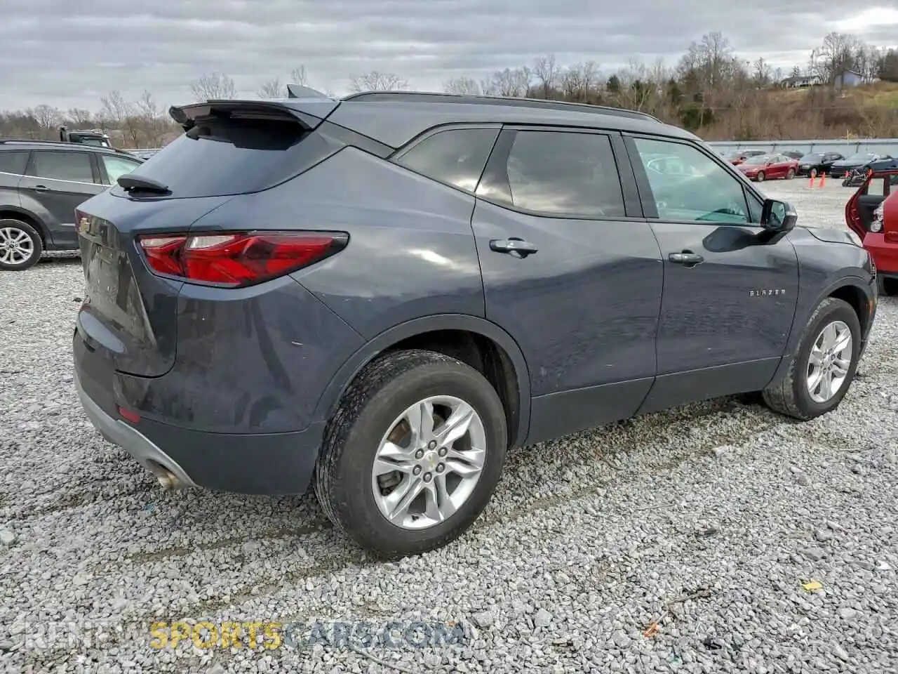 3 Photograph of a damaged car 3GNKBJRS1MS572097 CHEVROLET BLAZER 2021
