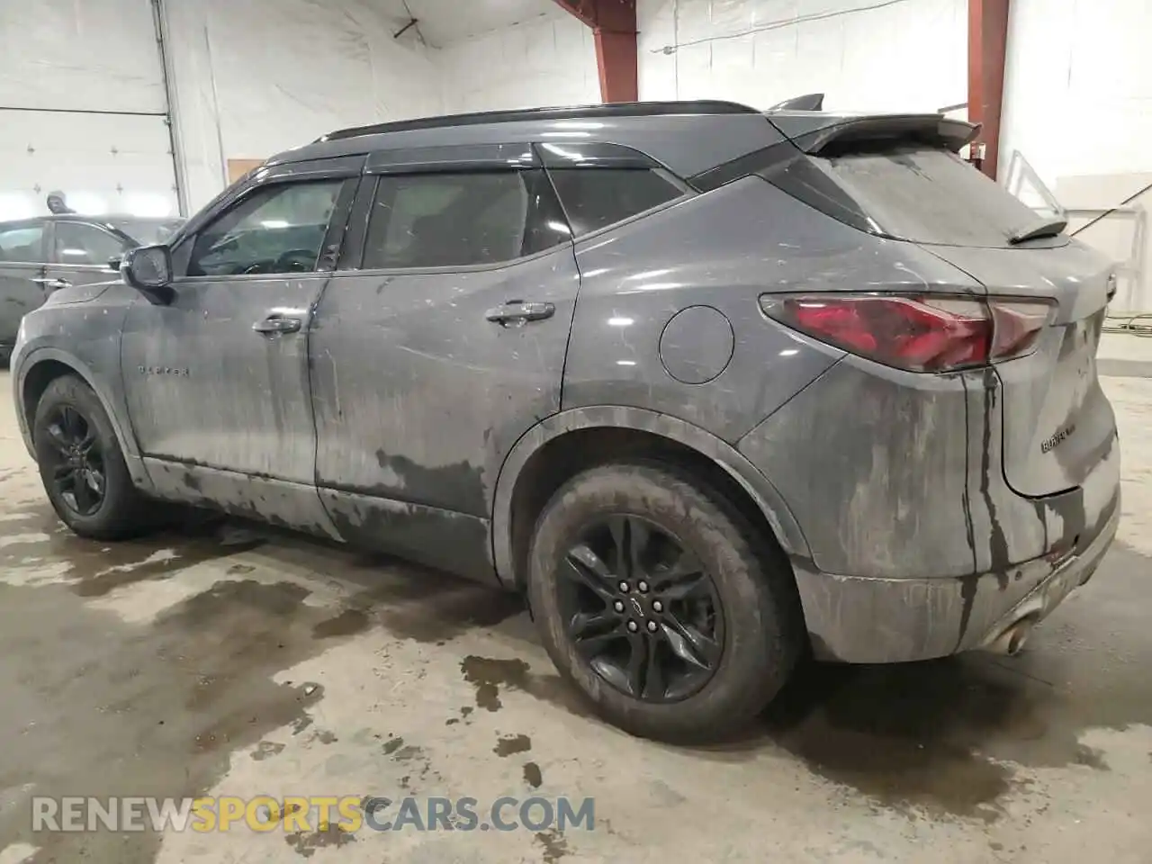 2 Photograph of a damaged car 3GNKBJRS4MS556749 CHEVROLET BLAZER 2021
