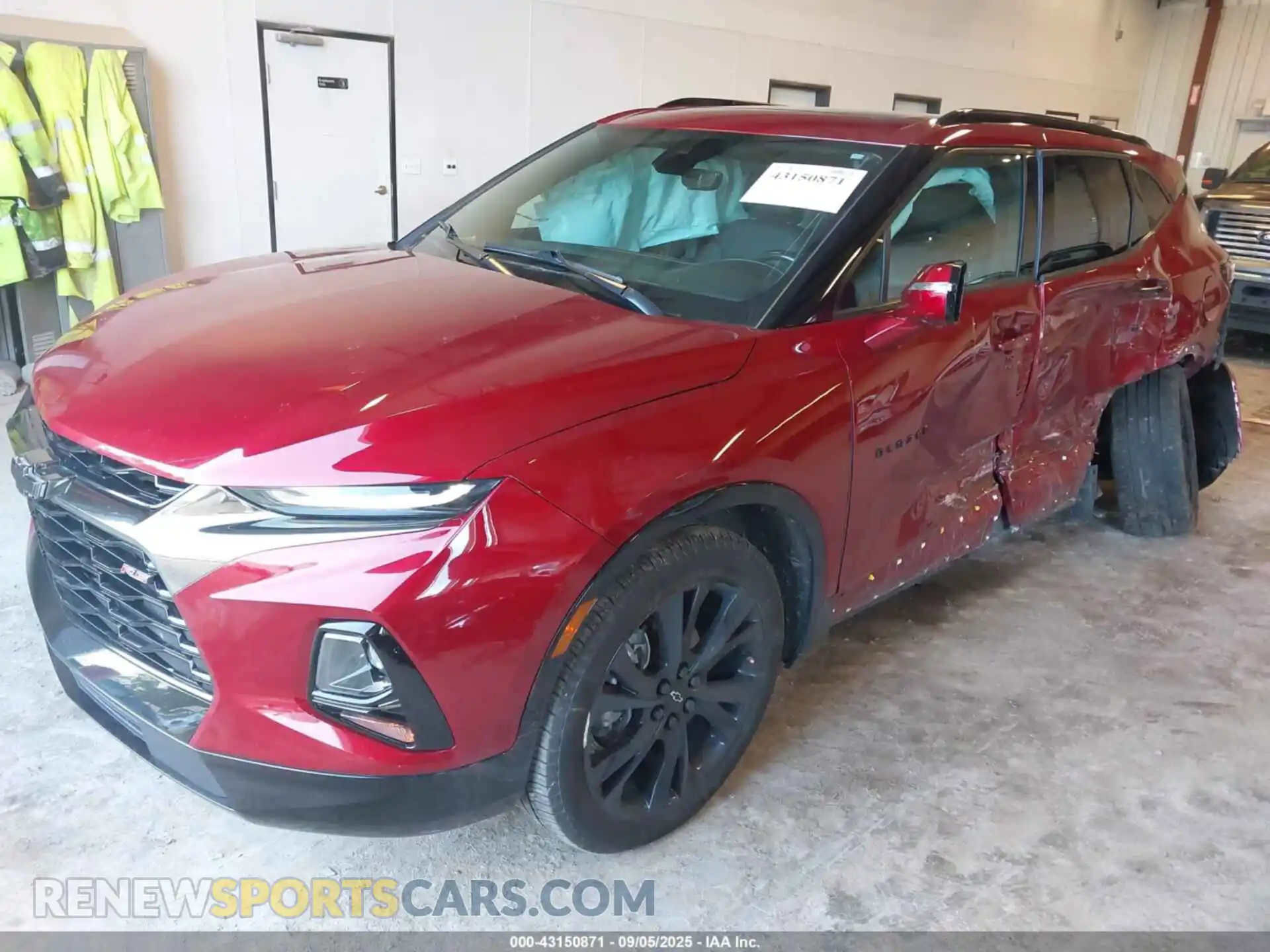 2 Photograph of a damaged car 3GNKBKRS0MS504816 CHEVROLET BLAZER 2021