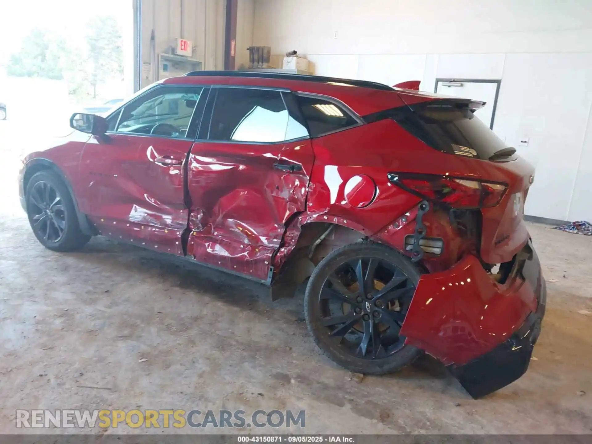 3 Photograph of a damaged car 3GNKBKRS0MS504816 CHEVROLET BLAZER 2021