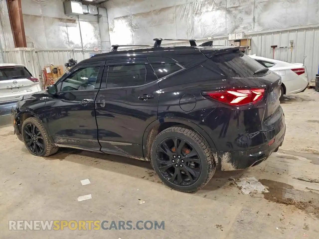 2 Photograph of a damaged car 3GNKBKRS0MS538318 CHEVROLET BLAZER 2021
