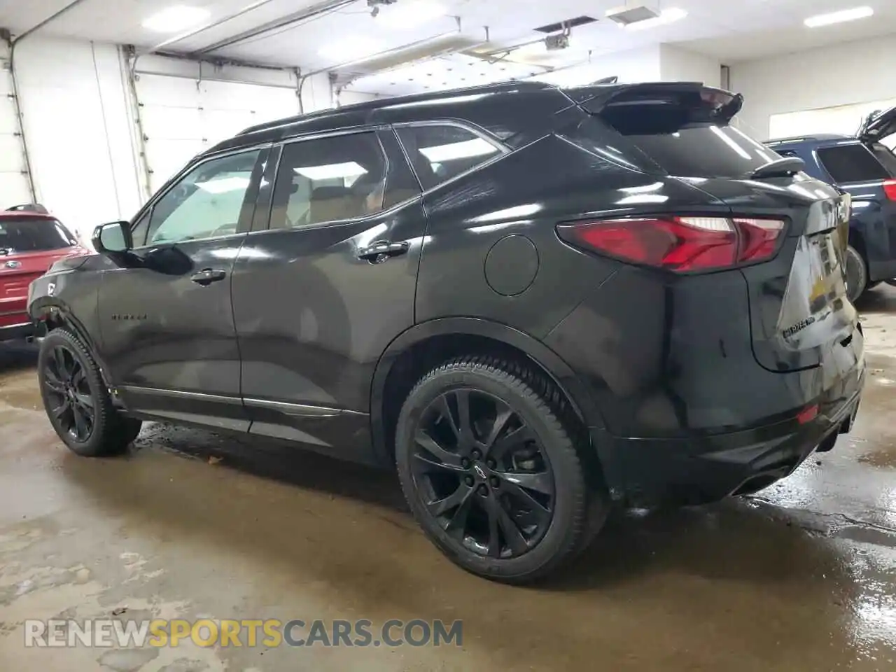 2 Photograph of a damaged car 3GNKBKRS1MS559209 CHEVROLET BLAZER 2021