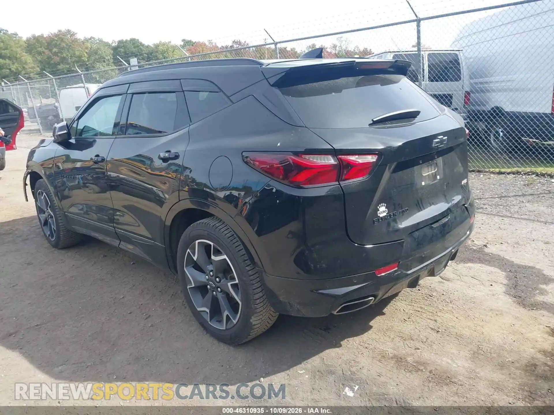 3 Photograph of a damaged car 3GNKBKRS3MS557140 CHEVROLET BLAZER 2021