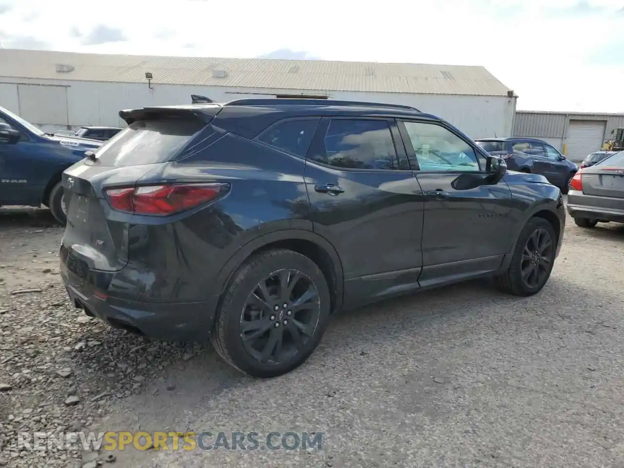 3 Photograph of a damaged car 3GNKBKRS4MS538144 CHEVROLET BLAZER 2021