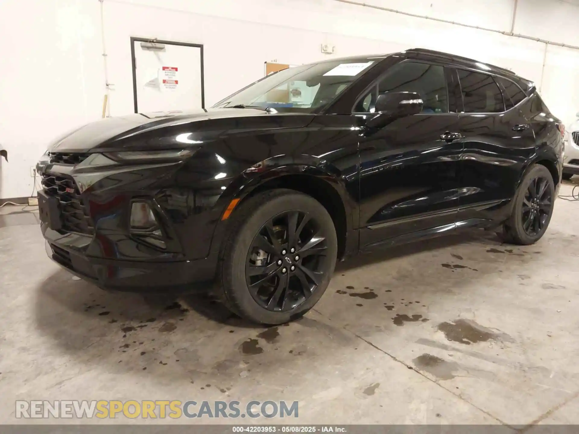 2 Photograph of a damaged car 3GNKBKRS5MS552537 CHEVROLET BLAZER 2021
