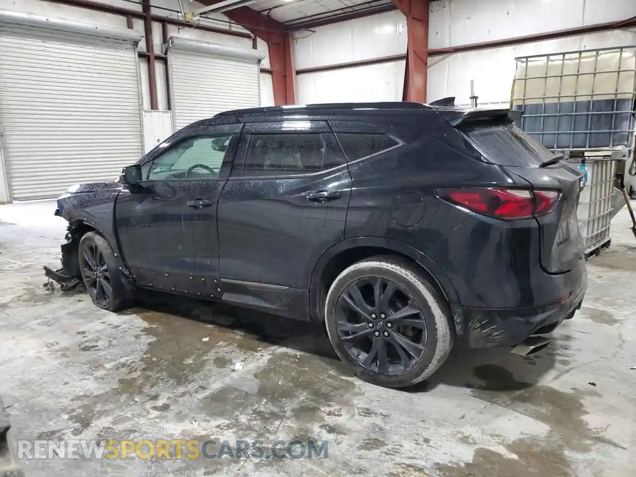 2 Photograph of a damaged car 3GNKBKRS5MS555924 CHEVROLET BLAZER 2021