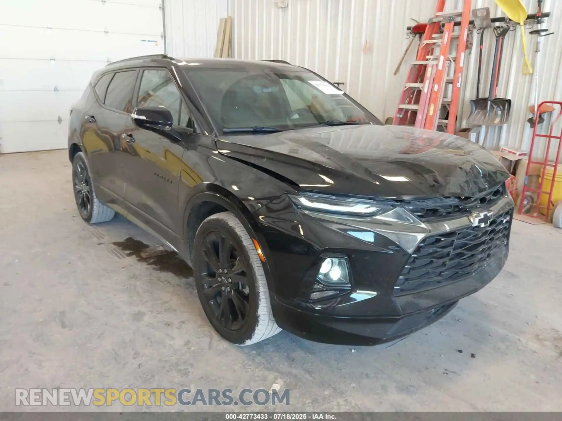 1 Photograph of a damaged car 3GNKBKRS6MS528070 CHEVROLET BLAZER 2021