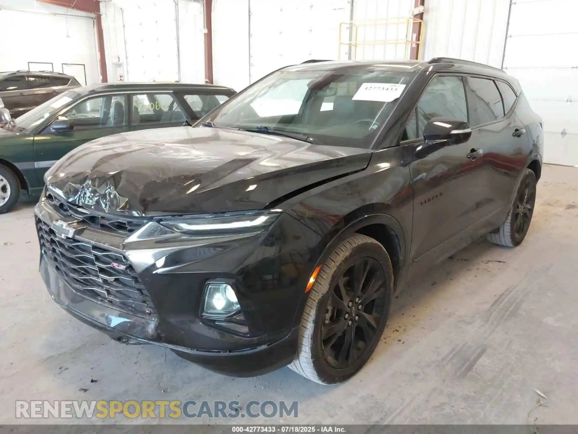2 Photograph of a damaged car 3GNKBKRS6MS528070 CHEVROLET BLAZER 2021