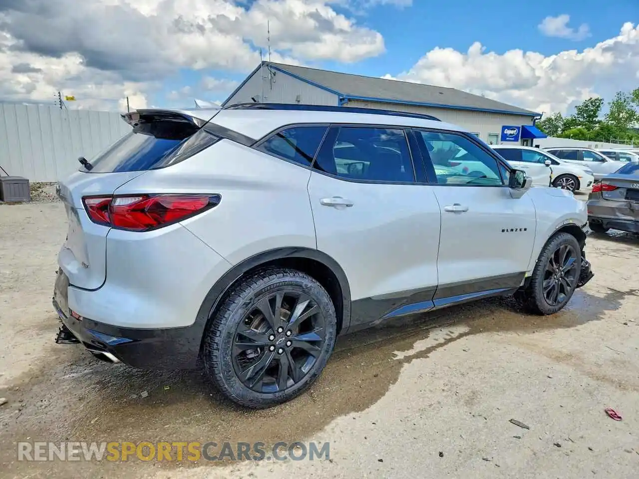 3 Фотография поврежденного автомобиля 3GNKBKRS7MS561269 CHEVROLET BLAZER 2021