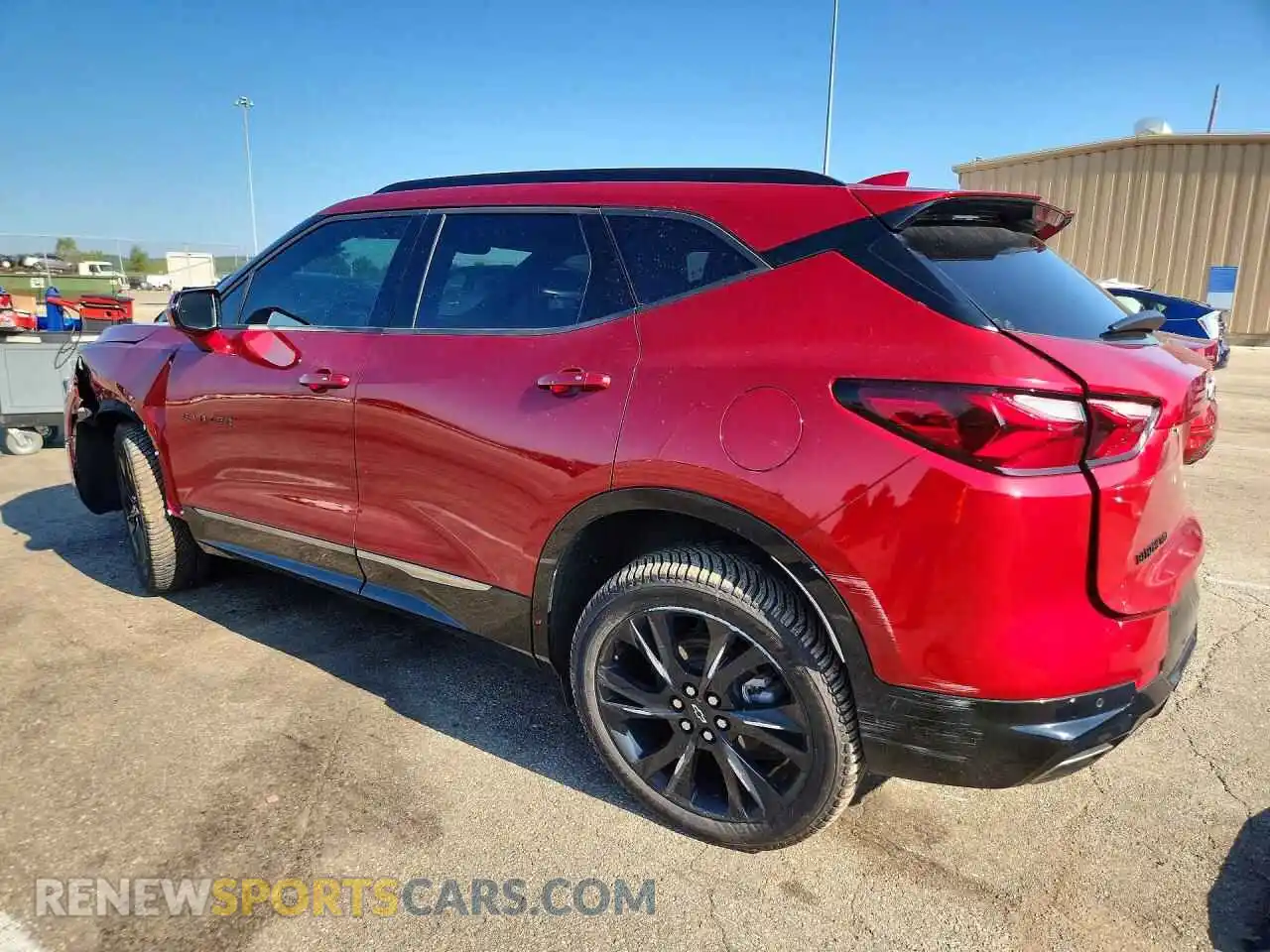 2 Photograph of a damaged car 3GNKBKRS8MS509553 CHEVROLET BLAZER 2021