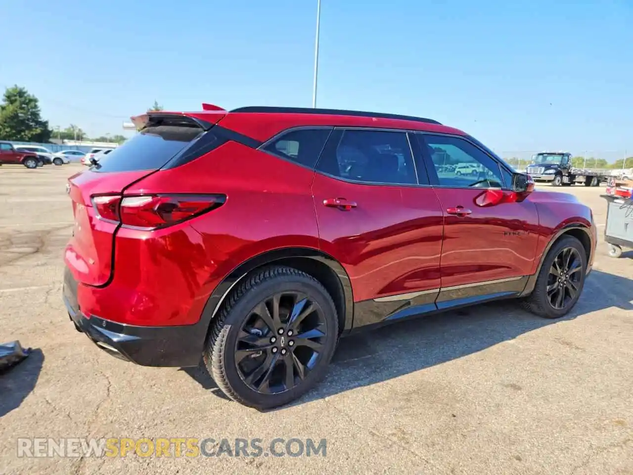 3 Photograph of a damaged car 3GNKBKRS8MS509553 CHEVROLET BLAZER 2021