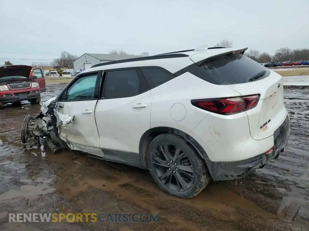 2 Photograph of a damaged car 3GNKBKRS9MS528824 CHEVROLET BLAZER 2021