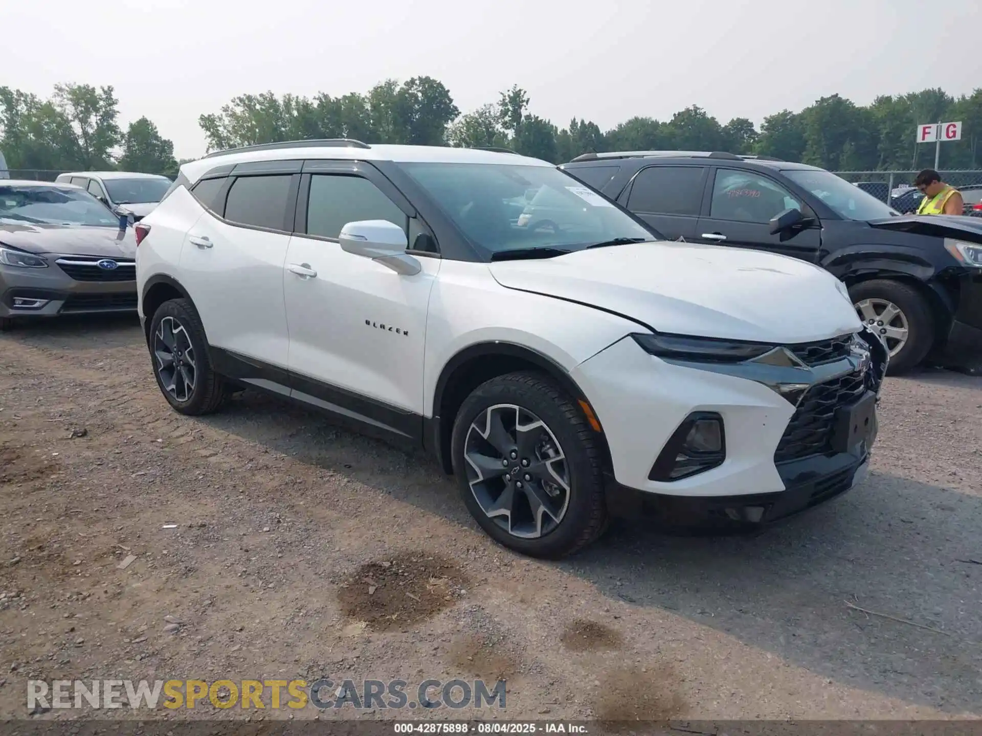 1 Photograph of a damaged car 3GNKBKRS9MS572774 CHEVROLET BLAZER 2021