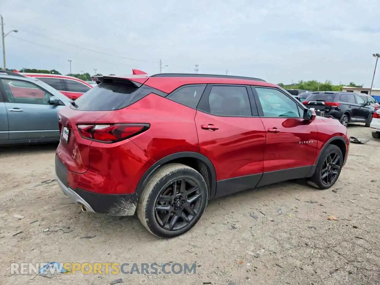 3 Photograph of a damaged car 3GNKBCR46NS125988 CHEVROLET BLAZER 2022