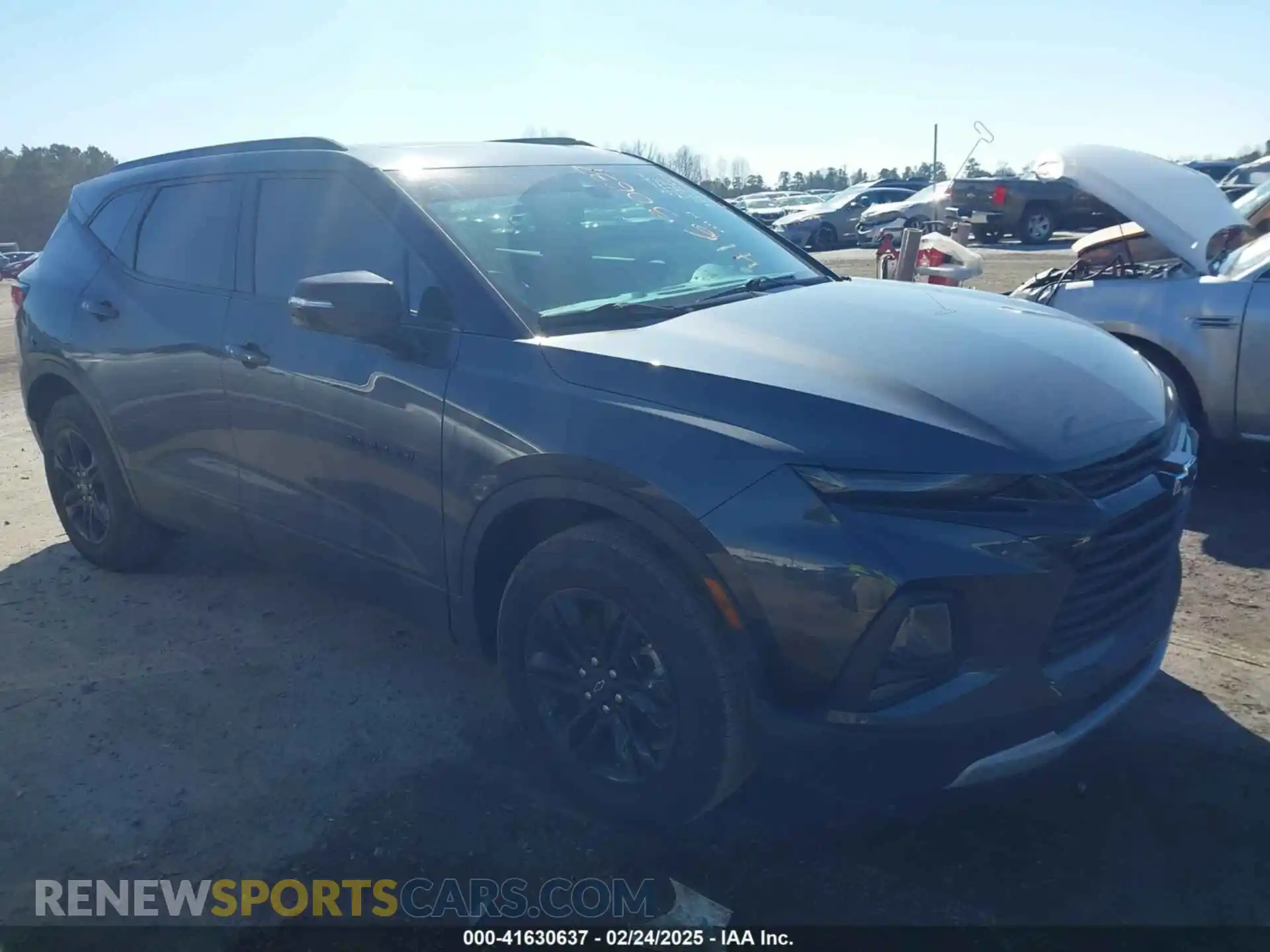 1 Photograph of a damaged car 3GNKBDR40NS235232 CHEVROLET BLAZER 2022